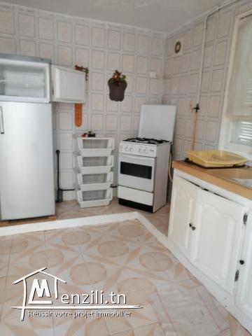 Studio meublé toutes commodités à côté