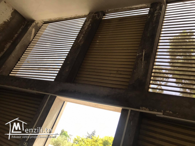 A Louer un local commercial de 200m² à La Soukra