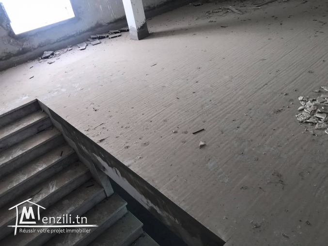 A Louer un local commercial de 200m² à La Soukra