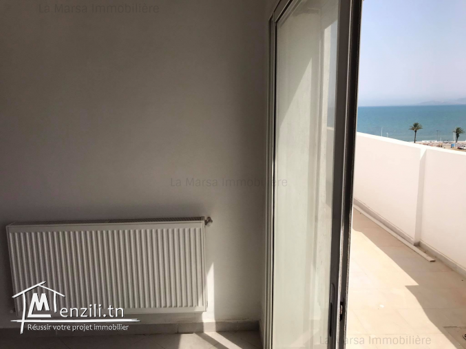 A vendre luxueux duplex s3 vue mer à La Marsa corniche