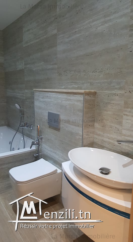 A Louer luxueux rdc s2 avec jardin sur la route du relais, La Marsa