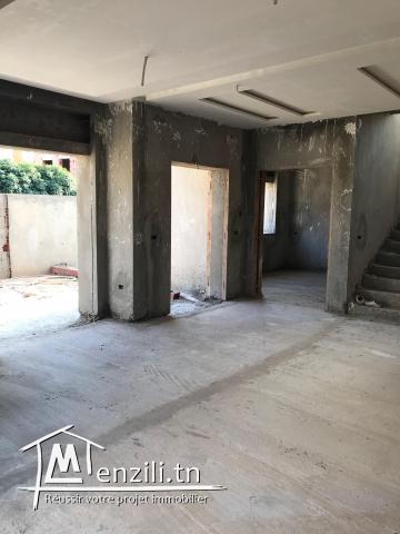 Une villa S+5 haut standing d’une surface de 360m2 sis à cité el Ons Sfax