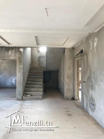 Une villa S+5 haut standing d’une surface de 360m2 sis à cité el Ons Sfax