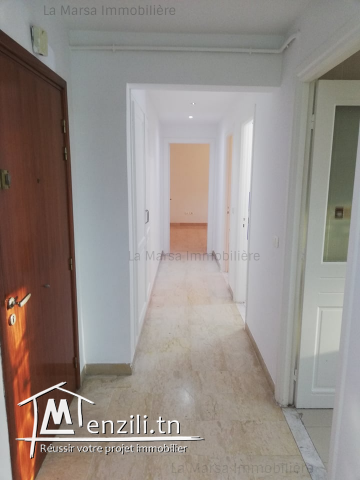 A Vendre appartement s2 à Jardin de l'Aouina