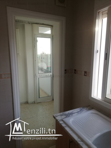 A Vendre appartement s2 à Jardin de l'Aouina