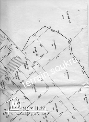 A Vendre terrain de 850m² à Chotrana 3