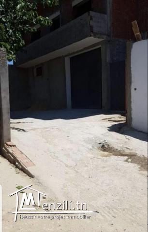 kiosque oil lybia دبو 3طيقان فوقه فرصة في حدائق المنزه بجانب