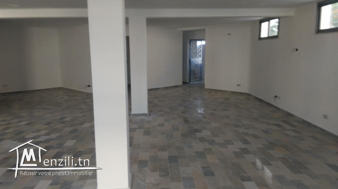 A VENDRE BATIMENT PARFAIT POUR PETITE CLINIQUE, SOCIETE....