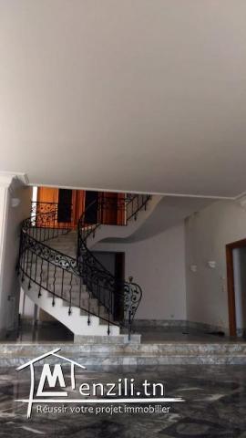 Villa LUXUEUSE(Réf: L2388)