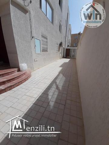 LOCATION APPARTEMENT KHEZAMA EST