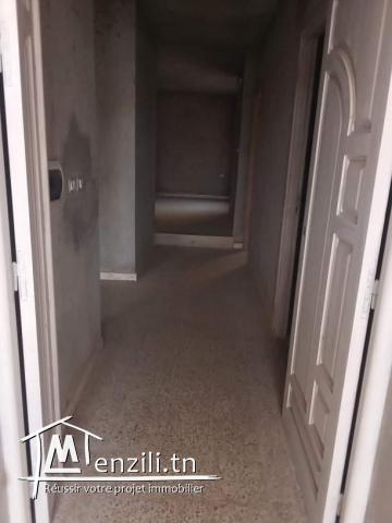 A vendre une maison et son premier étage