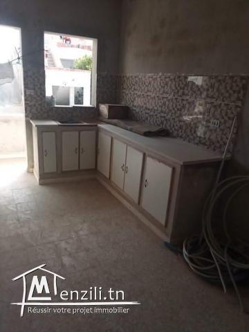 A vendre une maison et son premier étage