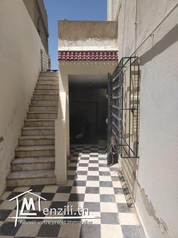 Maison à vendre avec local commercial (café)