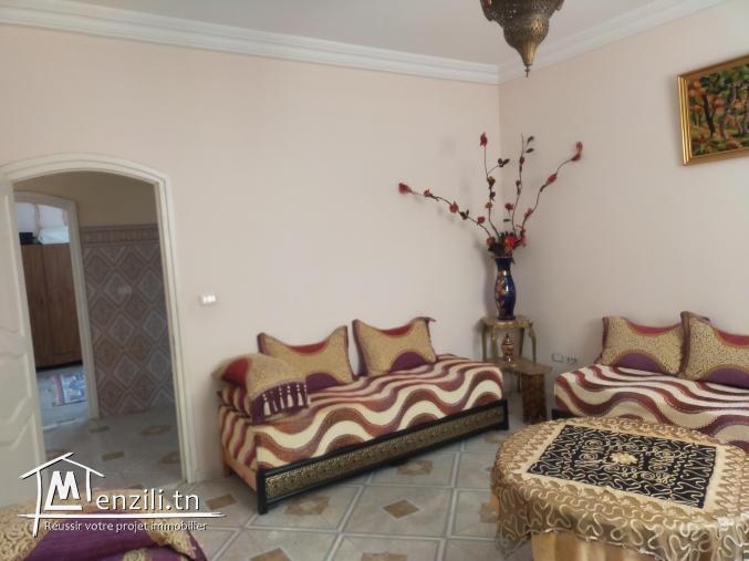 Maison à vendre avec local commercial (café)