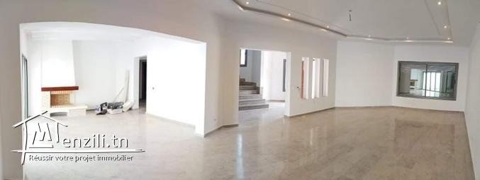 Villa Haut standing, avec Piscine dans un quartier résidentiel chic à Gammarth