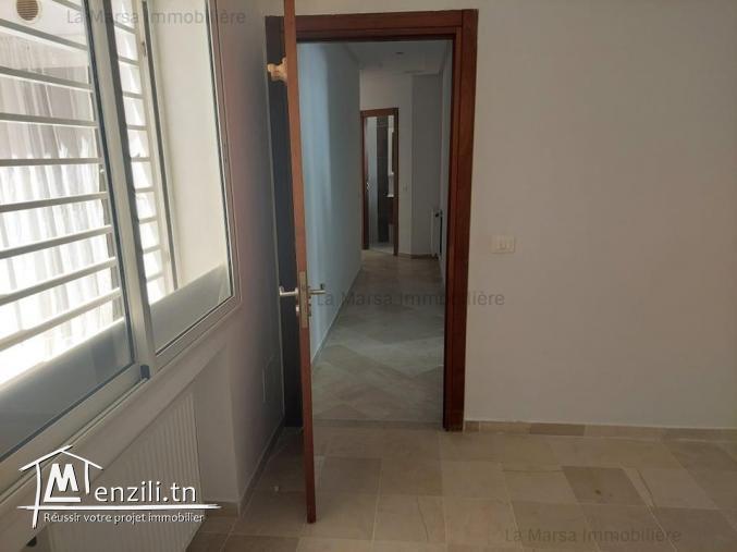 Appartement s2 au rdc à 100m de la mer à Le Kram