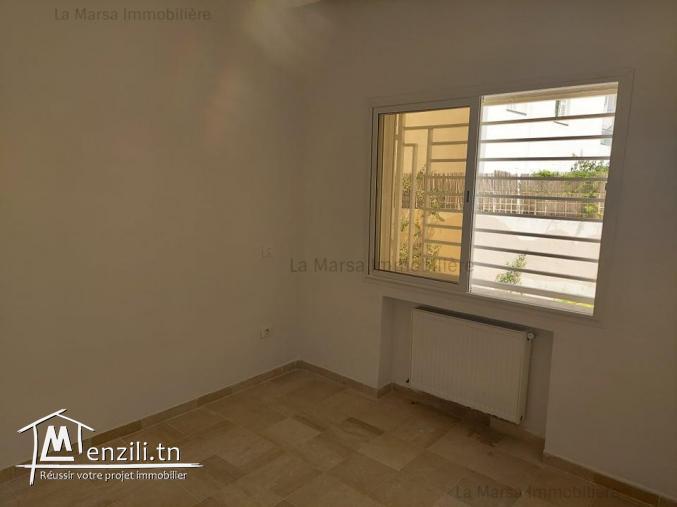 Appartement s2 au rdc à 100m de la mer à Le Kram