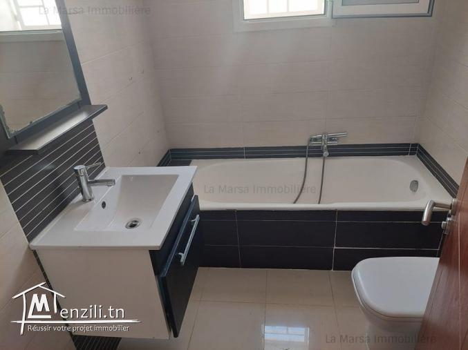 Appartement s2 au rdc à 100m de la mer à Le Kram