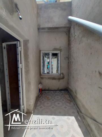 Maison neuve jamais habité à hammamlif avec 1er étage en cours de construction
