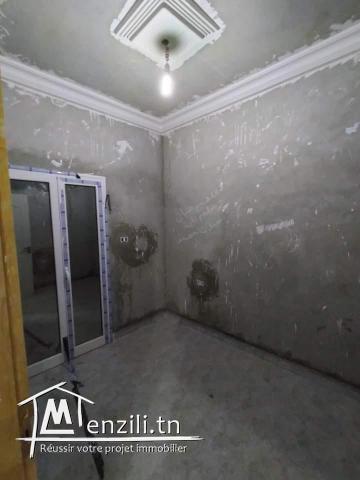 Maison neuve jamais habité à hammamlif avec 1er étage en cours de construction