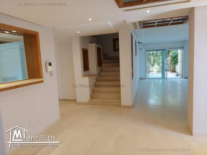 A vendre Triplex s3 avec jardin à la Marsa