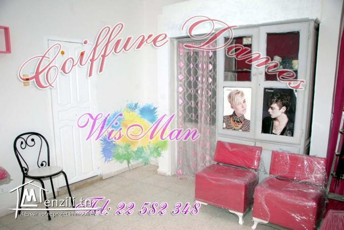 للكراء قاعة حلاقة مجهزة قرب المبيت الجامعي باردو2  Tel 25 4...