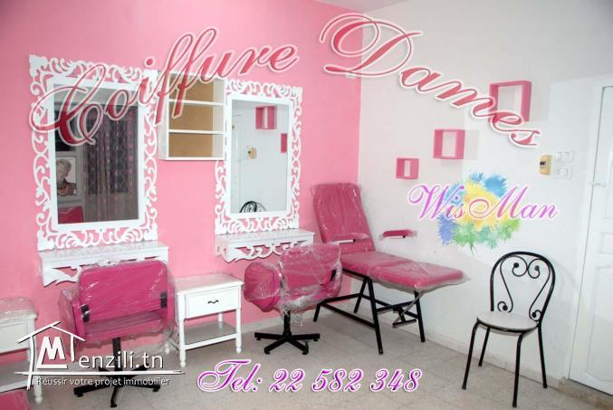 للكراء قاعة حلاقة مجهزة قرب المبيت الجامعي باردو2  Tel 25...