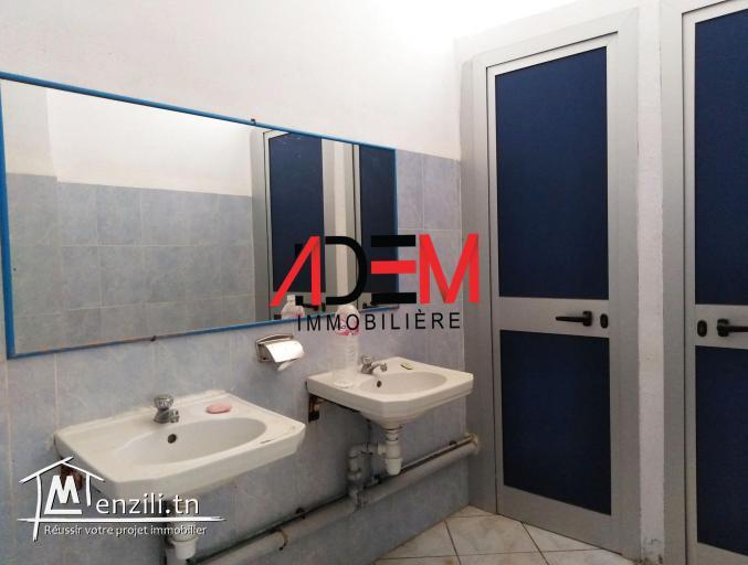 Deux étages de 950m² dans un immeuble