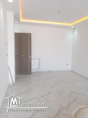 Appartement (S+2) à Ennassr 2