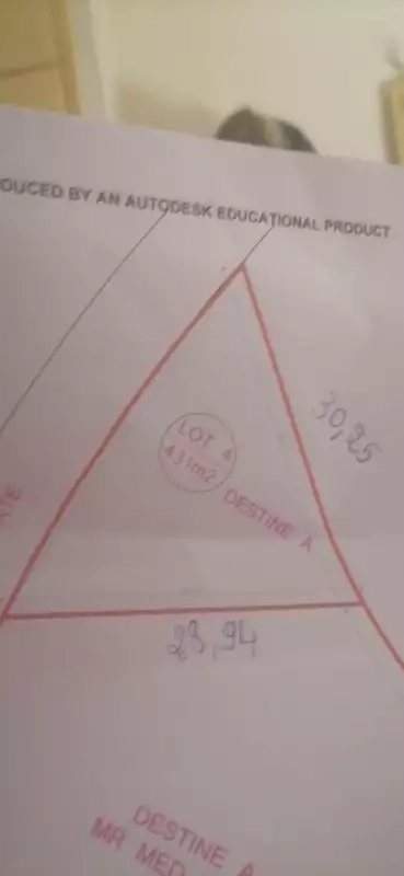 Terrain 431 m2 près de Géant