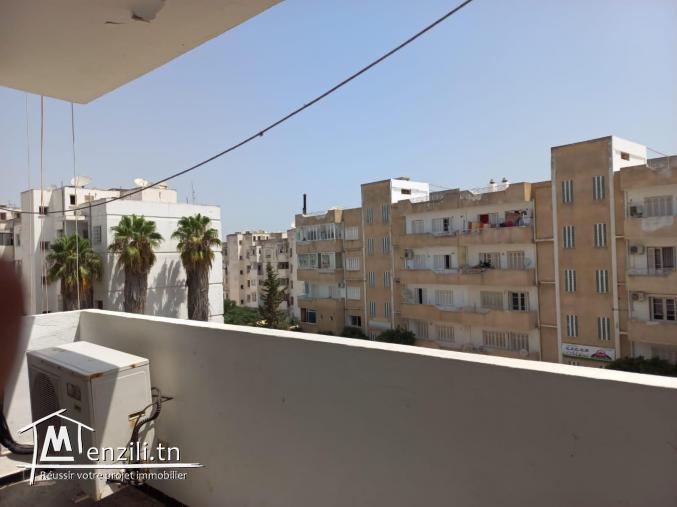 (titre bleu) فرصة للبيع في قلب آريانة عند البوسطة