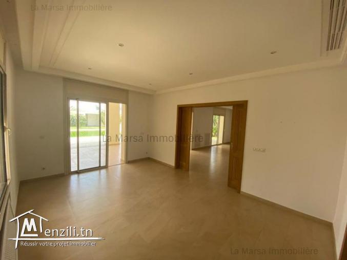 A Louer une belle villa s4 avec jardin et piscine à Gammarth