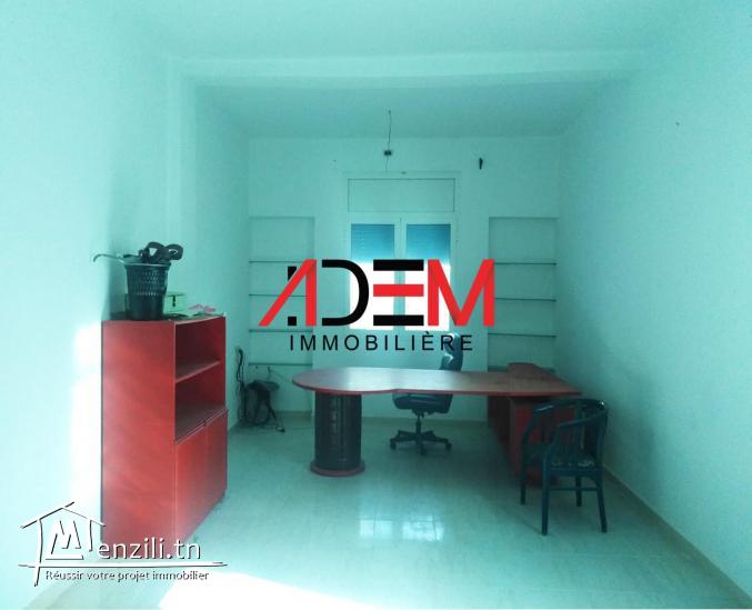 Local de 280m² pour différentes activités de stockages