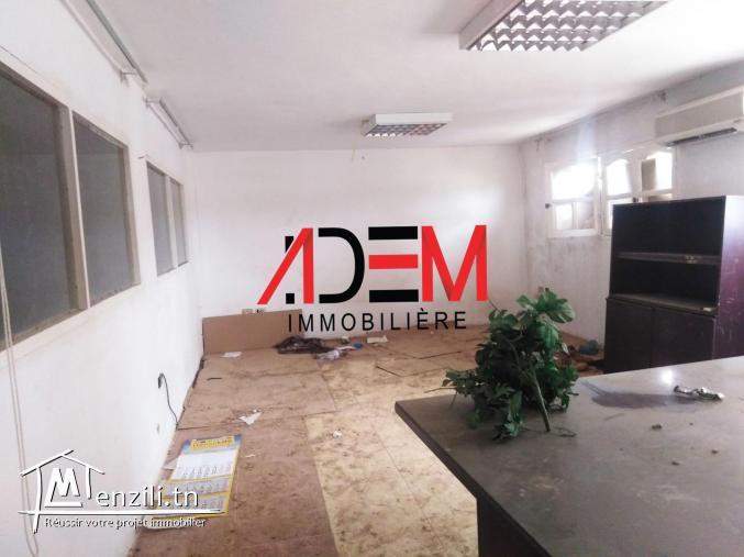 Usine de 1000m² dans une zone industrielle