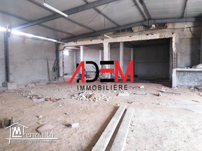 Usine de 1000m² dans une zone industrielle