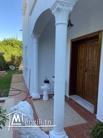 Belle Villa S + 4 a El Menzah 9A