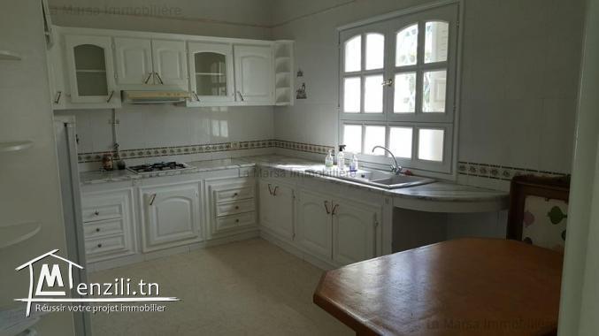 A Louer villa s6 avec jardin et piscine à Cité les Pins, La Marsa