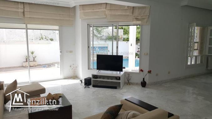 A Louer villa s6 avec jardin et piscine à Cité les Pins, La Marsa