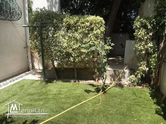 Un étage de villa s3 avec jardin à Carthage Dermeche