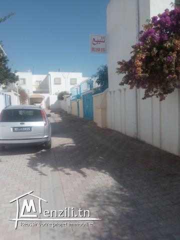 Maison 3 chambres avec jardin, parfaitement située dans El Mourouj 1