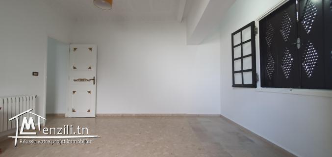 Etage de villa à Louer à La Marsa Corniche
