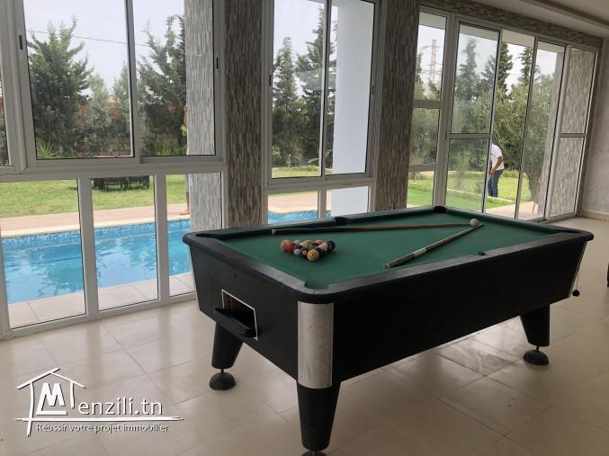 Une villa spacieuse avec piscine à 10min de Yasmine Hammamet