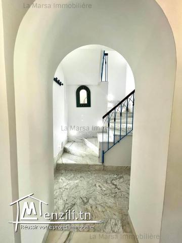 A Louer villa s3 meublée vue mer avec jardin à Gammarth