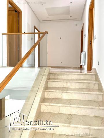 A Louer triplex s3 avec jardin à 10min du lycée Français, La Marsa
