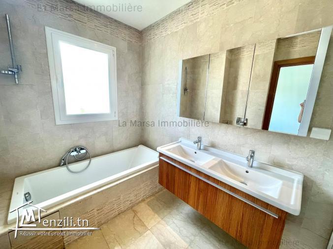 A Louer triplex s3 avec jardin à 10min du lycée Français, La Marsa
