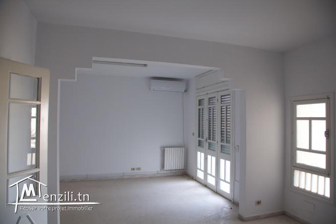 Bel appartement de 123 m2 - rue Alain Savary