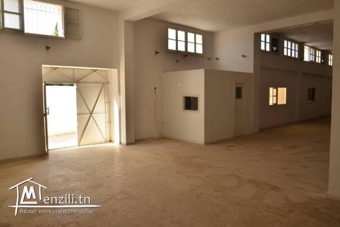 plateforme de 1500m2 à louer