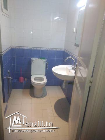 A vendre un appartement S+1 à cité el wahat aouina