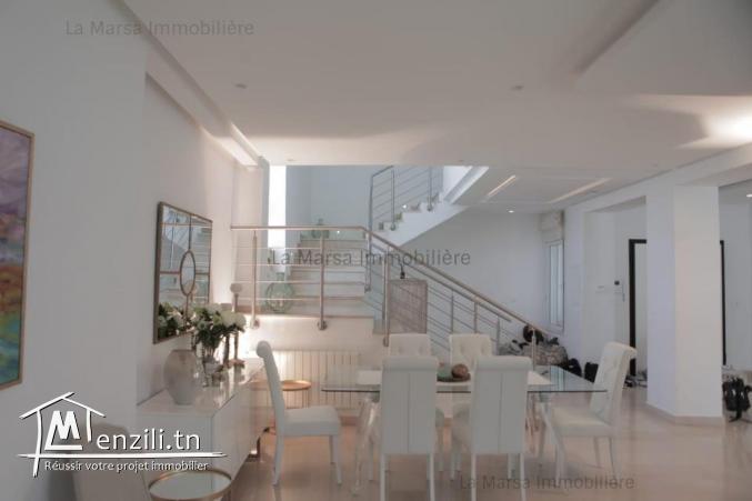 A Vendre villa s5 avec piscine et jardin à La Marsa