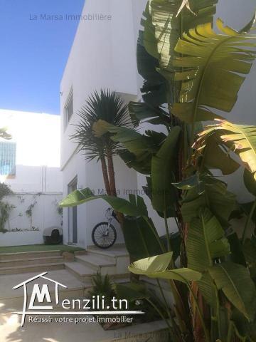A Vendre villa s5 avec piscine et jardin à La Marsa